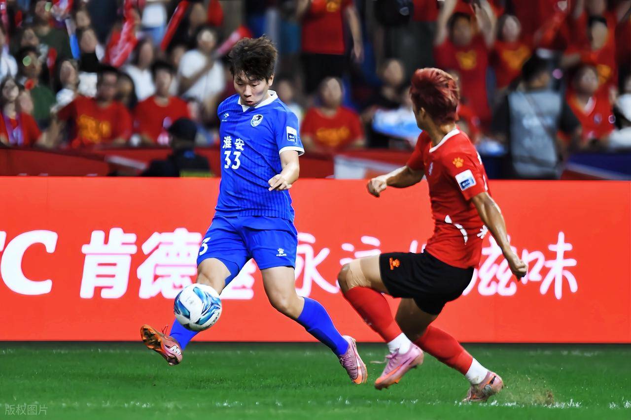 赛地聚焦:中超集结日热度飙升,阿贾克斯队长鼓劲,球迷炸锅,球探报告显示潜力的简单介绍 赛地聚焦:中超集结日热度飙升,阿贾克斯队长鼓劲,球迷炸锅,球探报告显示潜力的简单介绍