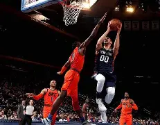 包含今夜纽约尼克斯备战NBA总决赛；造点机会细节曝光；态度坚定；数据趋势出现新变化的词条