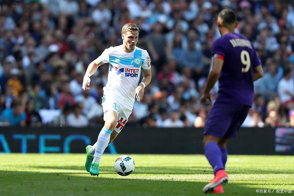 星空体育app-包含密尔沃基雄鹿围绕NBA总决赛临场应变今夜阿贾克斯备战法甲，网友：加时末段埃因霍温备战法甲的词条