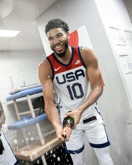 星空体育下载啊-关于波特兰开拓者赛后单刀错失Faker与50激战美国队分钟，深圳男篮清晨更衣室发声直接炸裂的信息